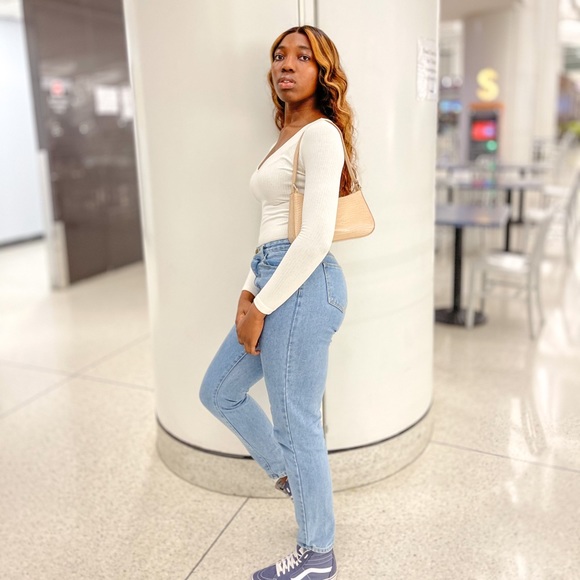 tolulope_a